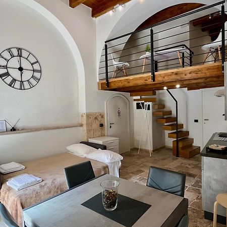 Ground Stone Apartment Bari Ngoại thất bức ảnh