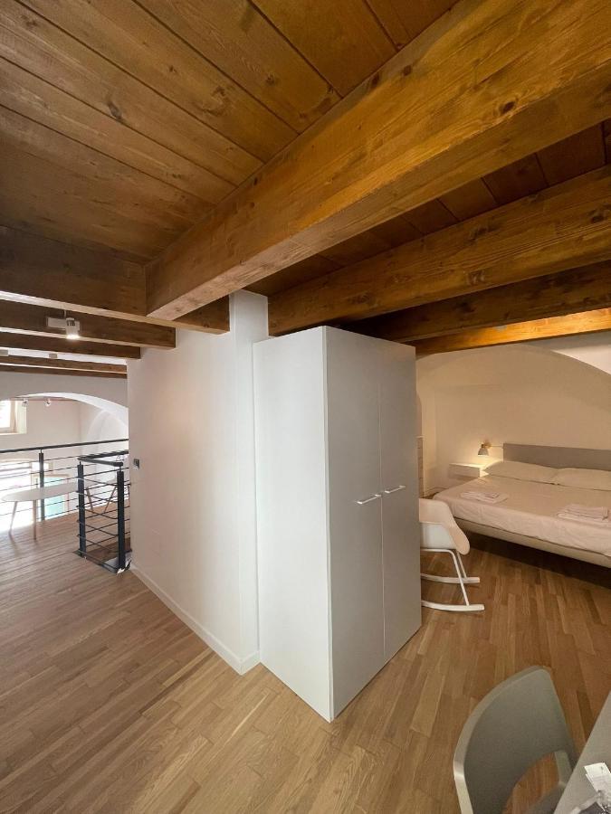 Ground Stone Apartment Bari Ngoại thất bức ảnh