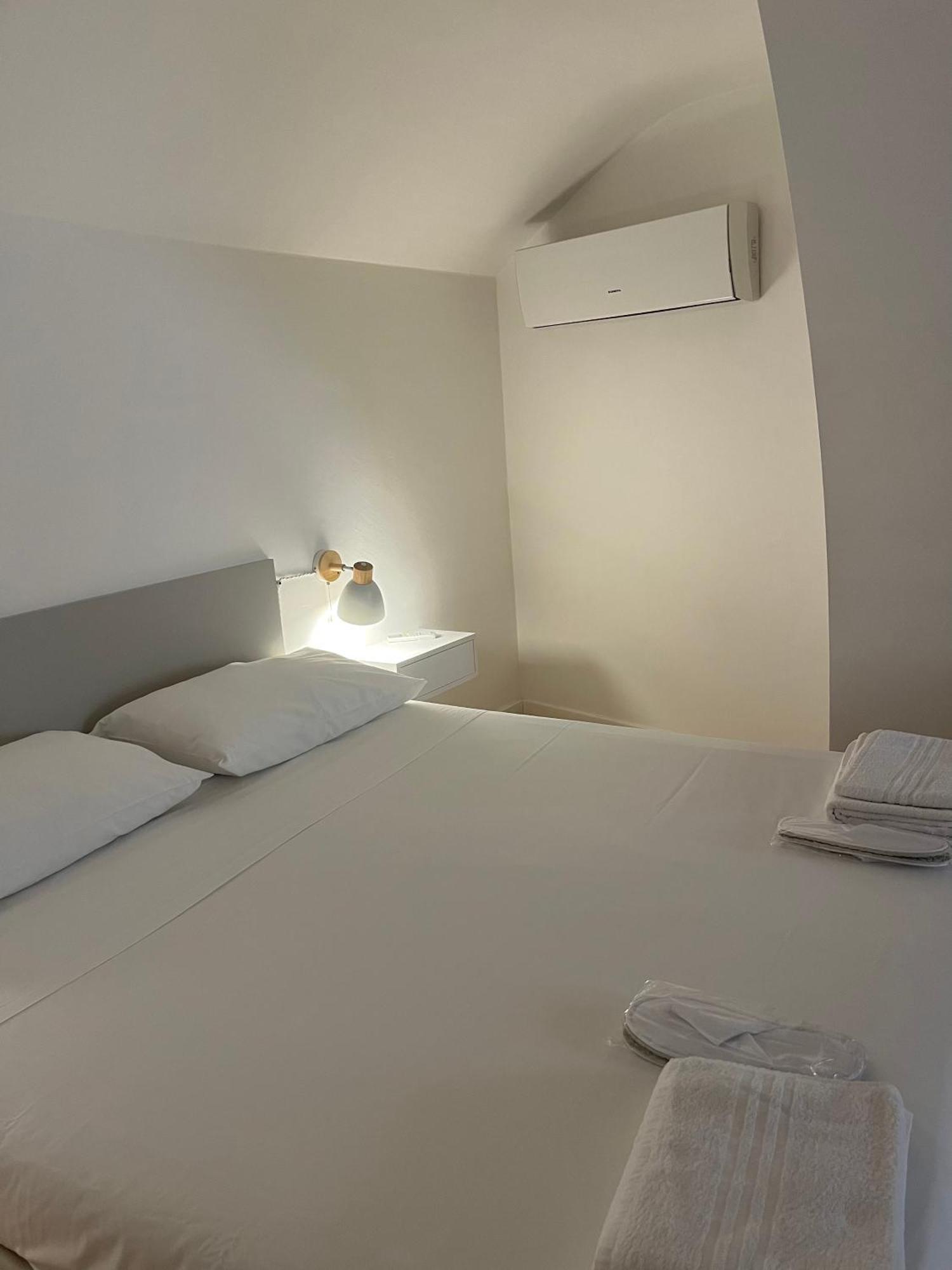 Ground Stone Apartment Bari Ngoại thất bức ảnh