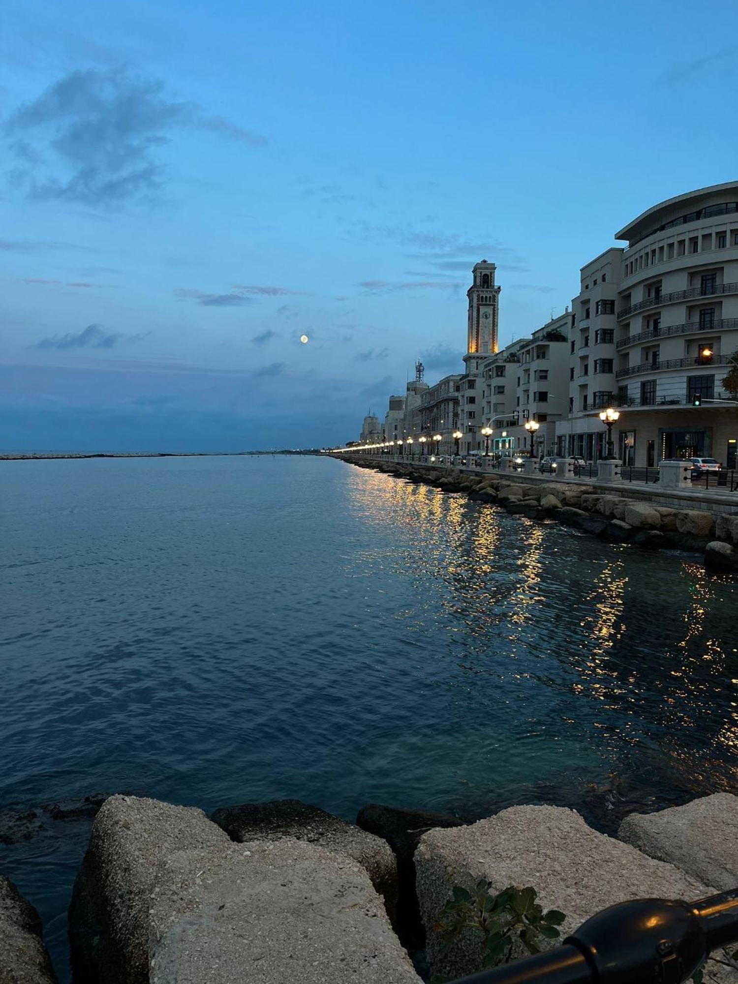 Ground Stone Apartment Bari Ngoại thất bức ảnh