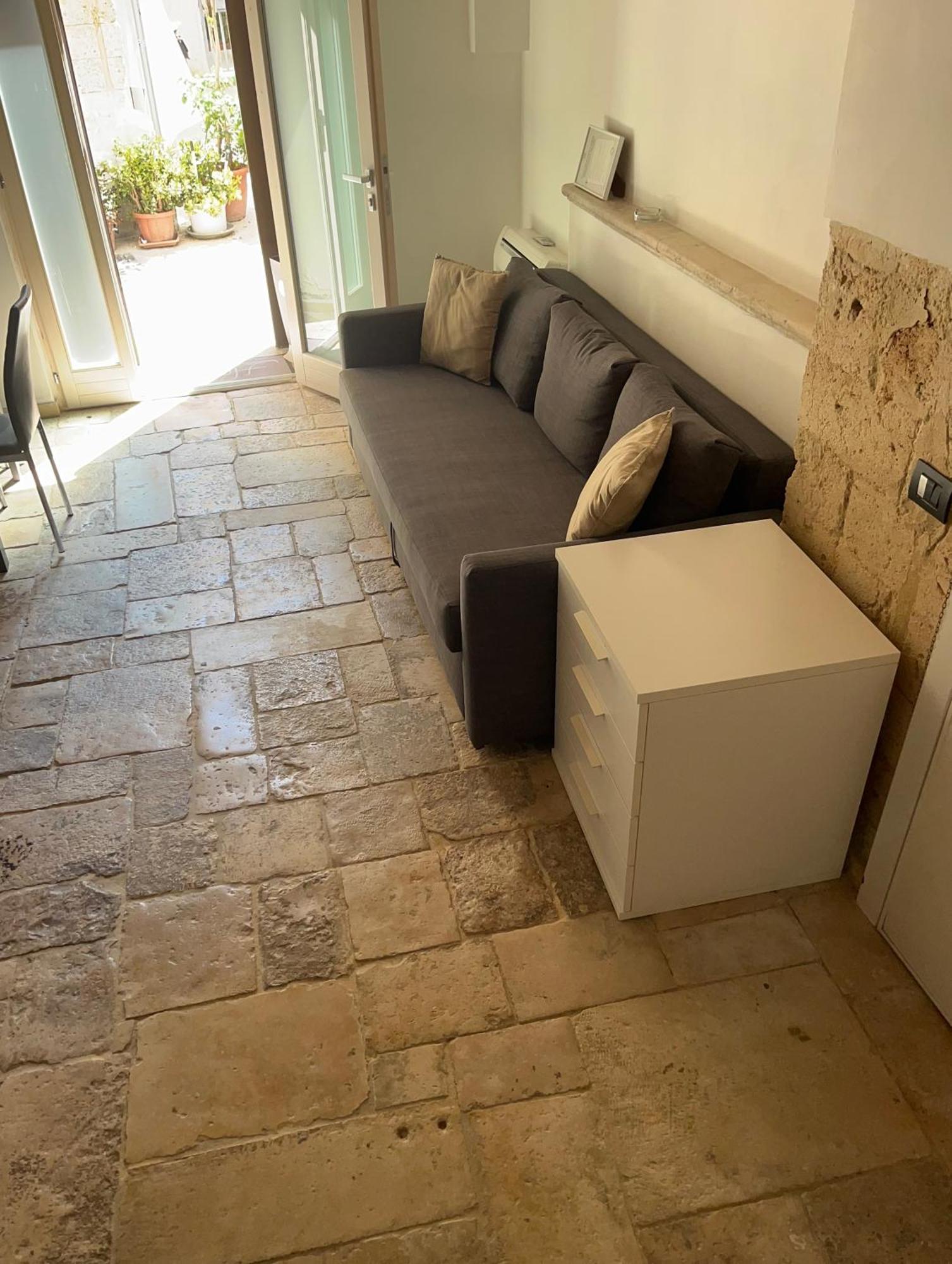 Ground Stone Apartment Bari Ngoại thất bức ảnh