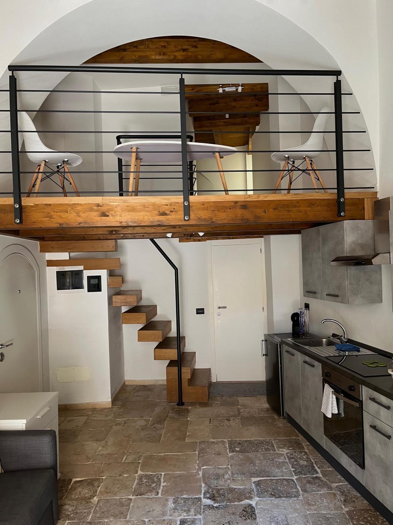 Ground Stone Apartment Bari Ngoại thất bức ảnh
