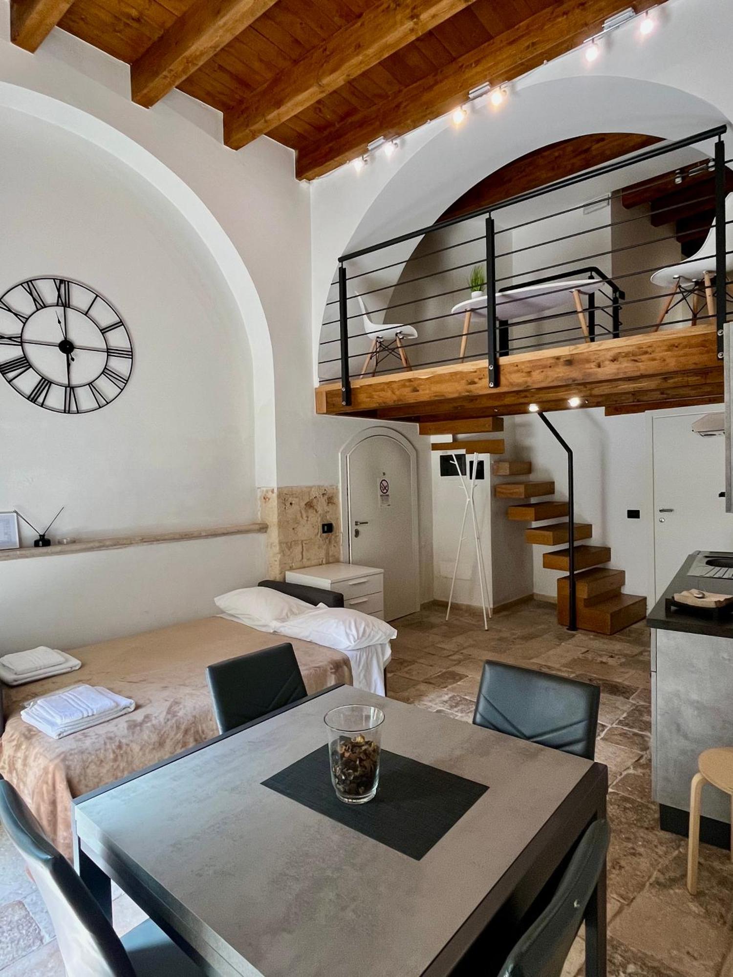 Ground Stone Apartment Bari Ngoại thất bức ảnh